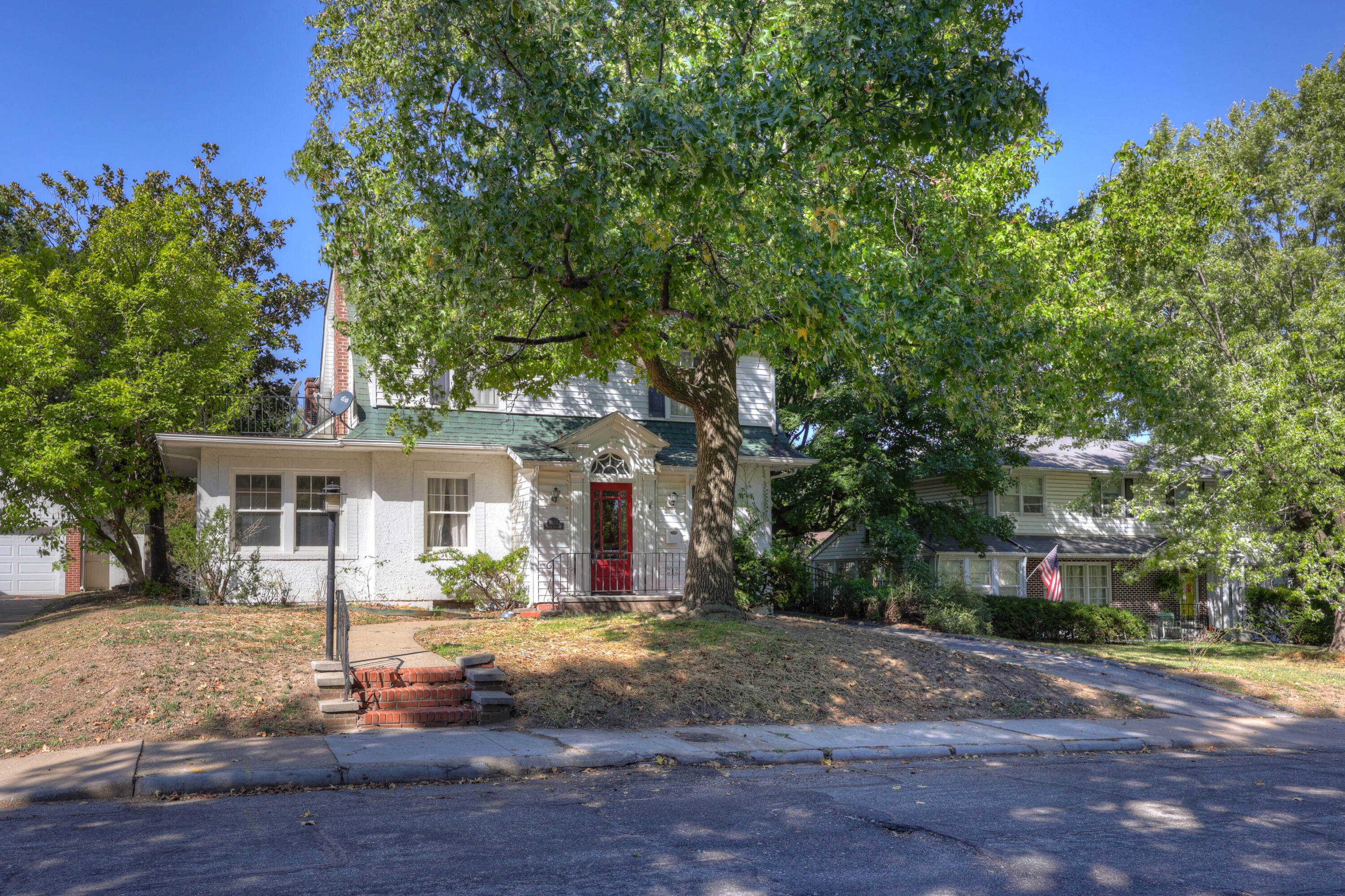 1022 N Sergeant Avenue