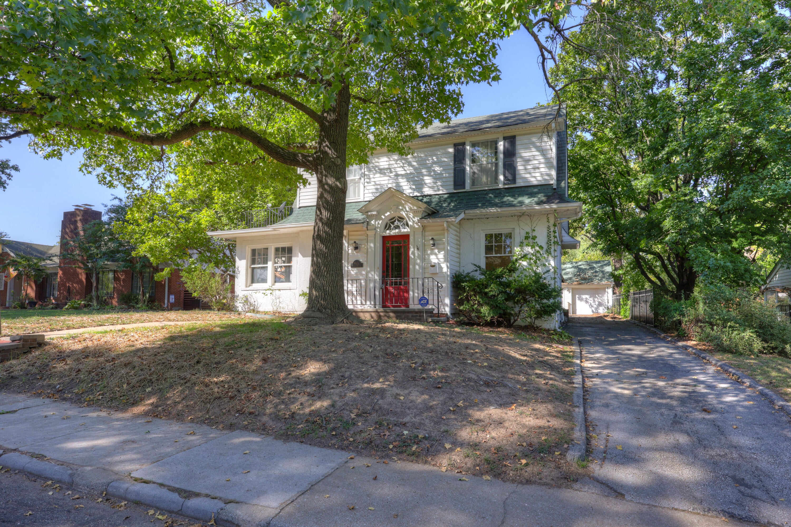 1022 N Sergeant Avenue