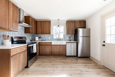 Photo of 1055 S New Avenue, Springfield, MO 65807 (MLS # 60311448)