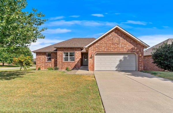 867 W SOLE DR, NIXA, MO 65714 - Image b2dc11ea179a49673580be4e13a175fb/1704149148