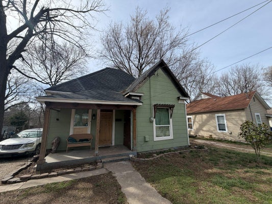 2019 N HOWARD AVE, SPRINGFIELD, MO 65803 - Image b325ee495c82264adfe17ed347c2ce73/318127126