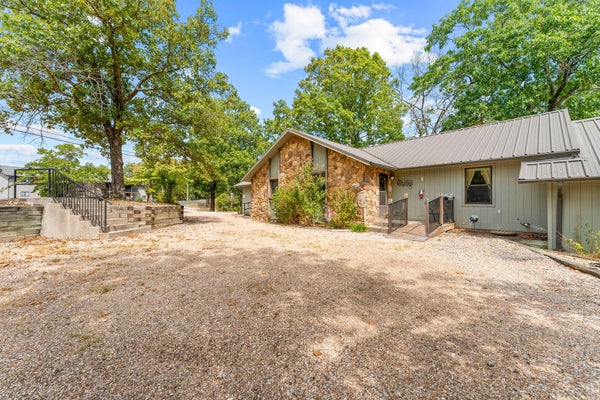 276 NOTCH LN APT 2, BRANSON WEST, MO 65737 - Image b35e21e1635c11fa97ea23c474ab473f/2203983544