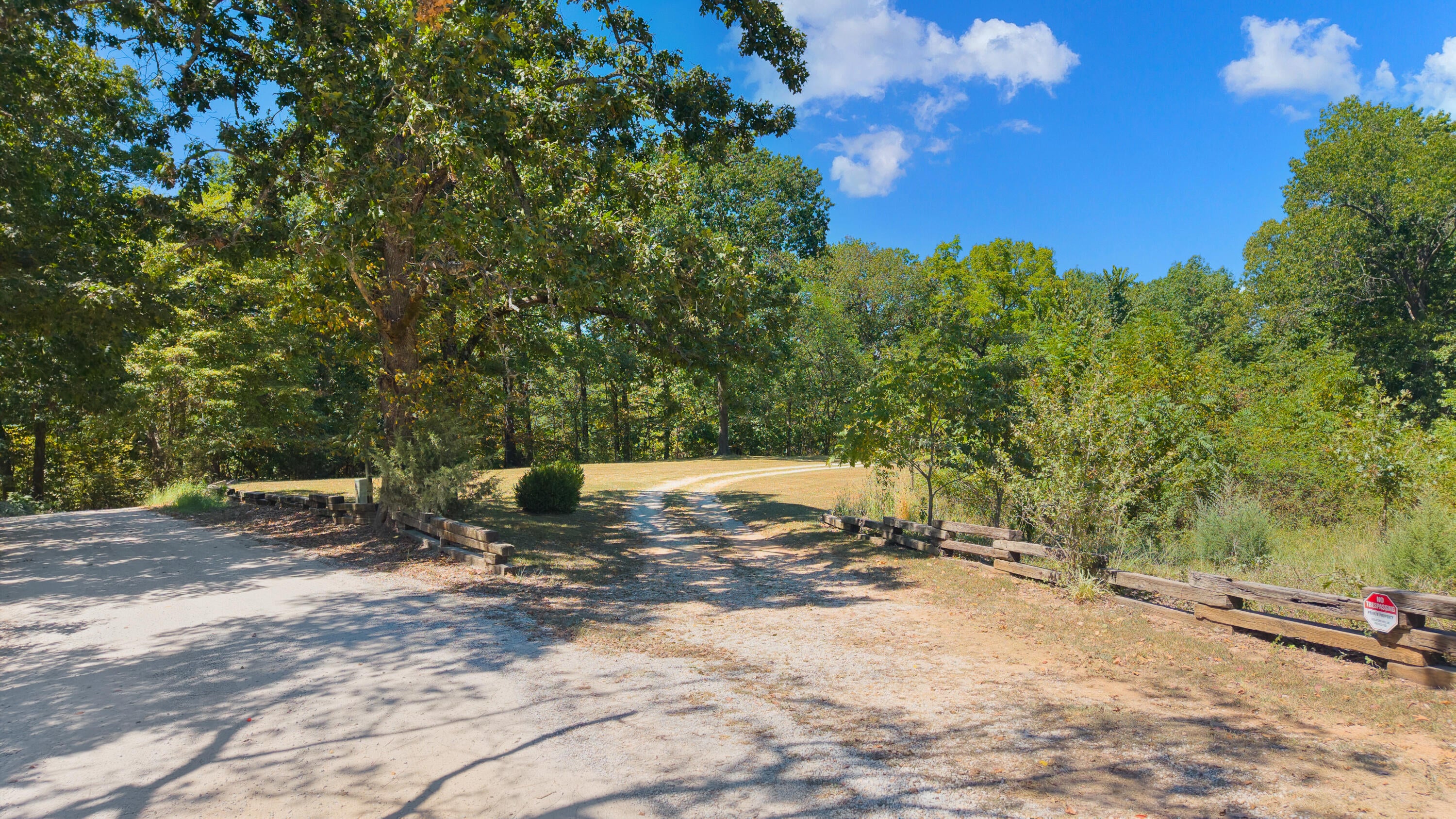 25940 Farm Road 1070 - Photo 2