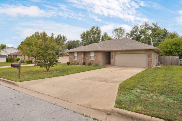 5247 S MORNING GLORY LN, BATTLEFIELD, MO 65619 - Image b69890528910e4e396ffc2615f27b9a6/1877105409