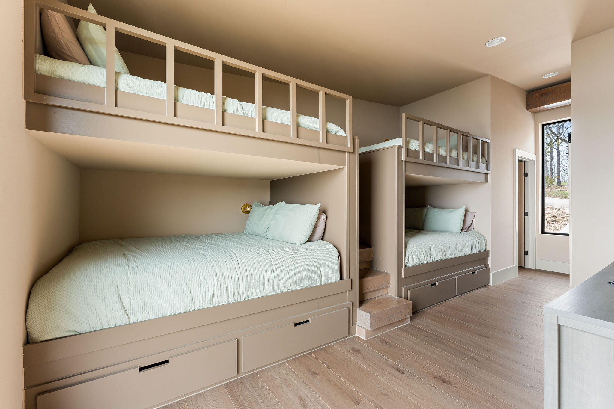 Discovery Bay of Norwalk Ldg - Residential