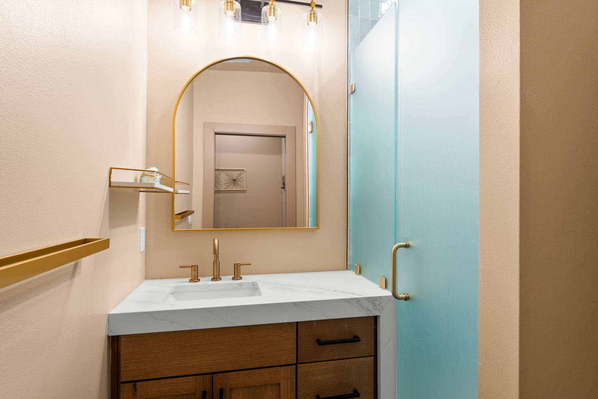 Discovery Bay of Norwalk Ldg - Residential