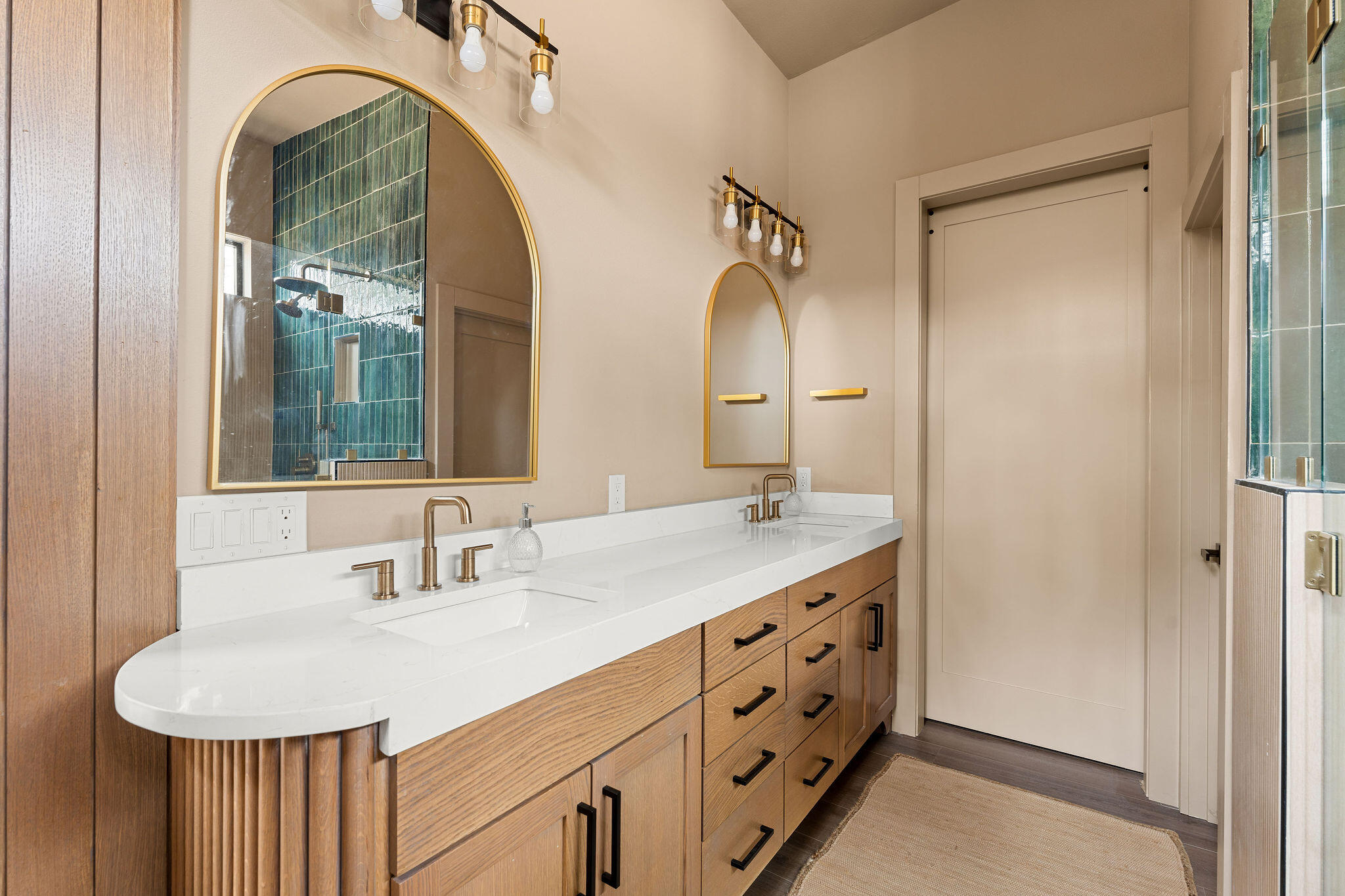 Discovery Bay of Norwalk Ldg - Residential