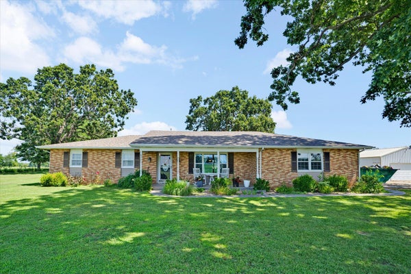 1731 E ALDRICH RD, BOLIVAR, MO 65613 - Image b93f804a46660e4f24bbc5a1b7f3ea78/1027689202