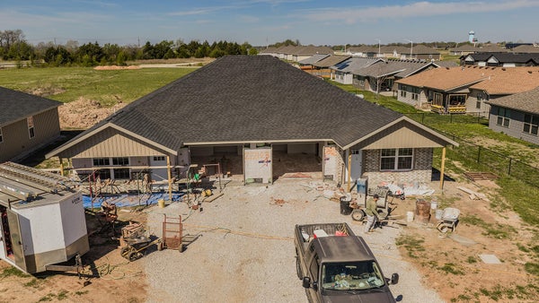 LON LN, BOLIVAR, MO 65613 - Image bd3a226b5cabcbe25b679c6a81932ca7/790210985