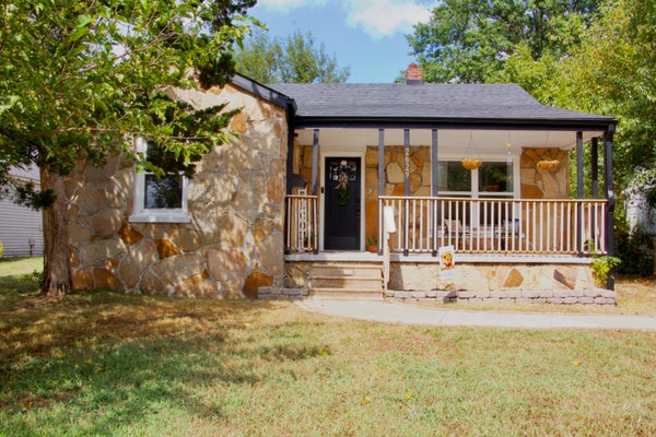 2629 W COLLEGE ST, SPRINGFIELD, MO 65806 - Image bef3c2e41eb96ff3e3856ff1c2776ffb/3376274184