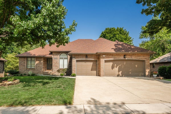 1854 S OAKMONT AVE, SPRINGFIELD, MO 65809 - Image c06c024c3189aa9b4191eb308f5fc6f8/1535732298