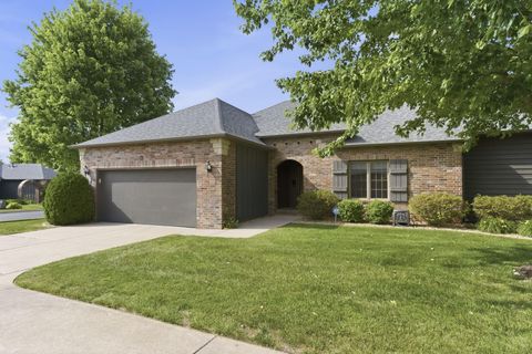 Photo of 1750 W Bennett Street Unit 4a, Springfield, MO 65807 (MLS # 60323842)