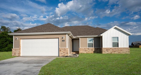 2180 DURANGO DR, BOLIVAR, MO 65613 - Image c2d7103f4133ea7987c152f14f5f639b/1669736135