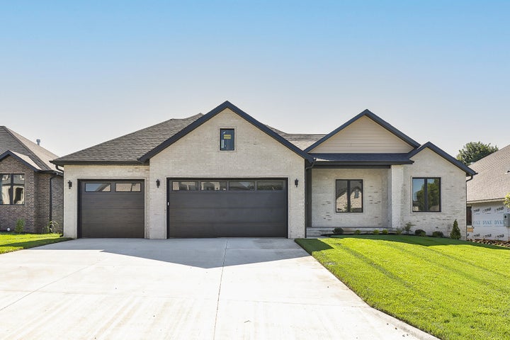 Photo 1 of 35 — 2016 N Silver Charm Avenue, Springfield, MO 65802
