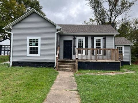 Photo of 1454 N Sherman Avenue, Springfield, MO 65802 (MLS # 60311523)