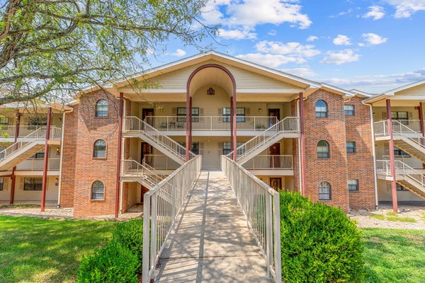 350 S WILDWOOD DR # 3, BRANSON, MO 65616 - Image c5cd065bcfa4629be80a89d0d26426ef/2659824964