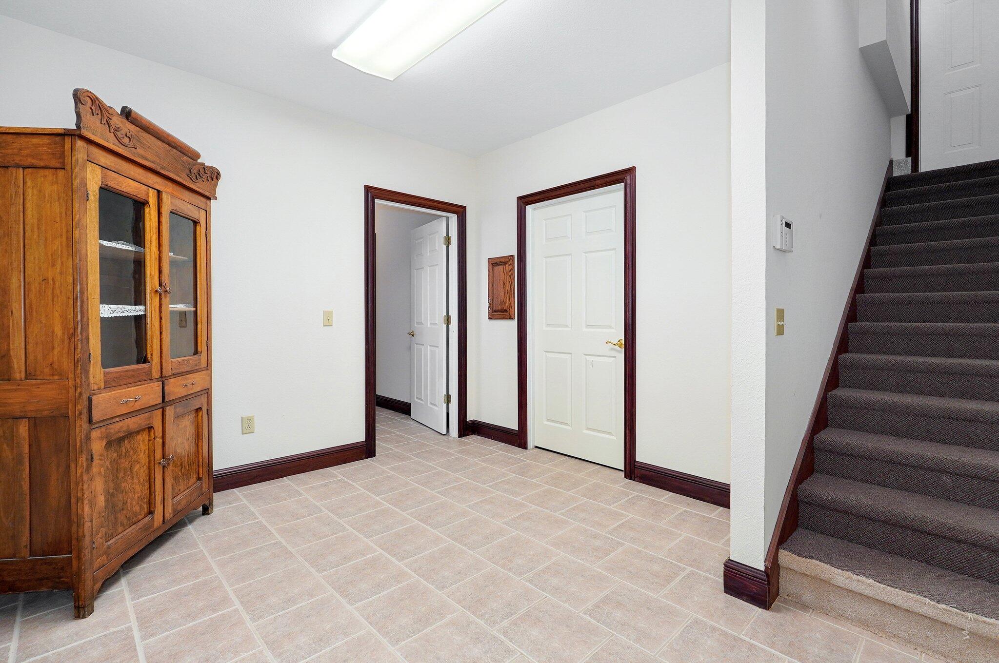 Lawrence-Not in List - Residential