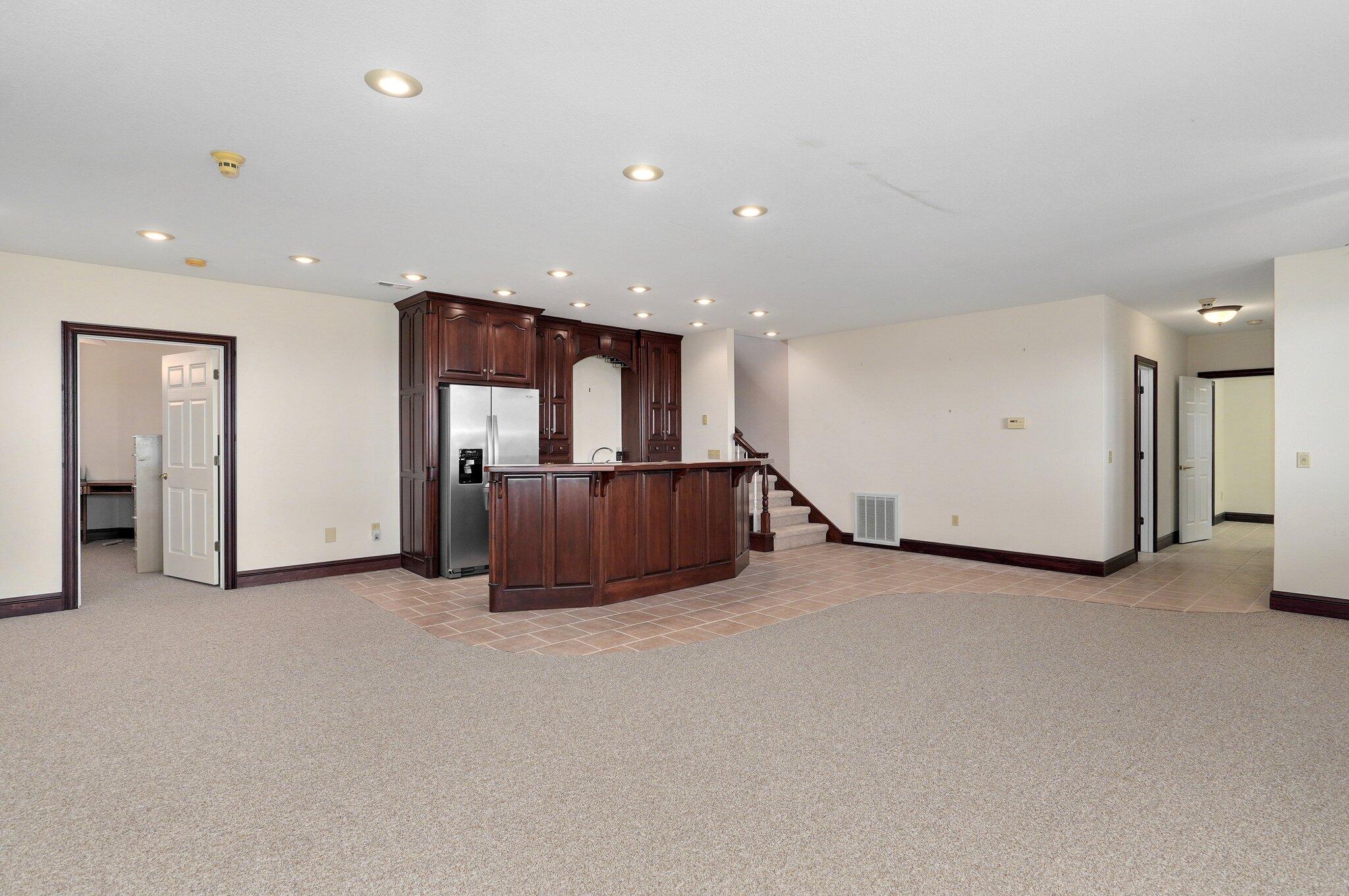 Lawrence-Not in List - Residential