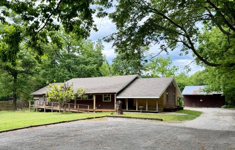 Photo of 2421 E Delana Street, Springfield, MO 65804 (MLS # 60323874)