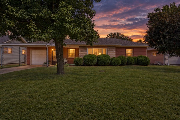 645 W STANFORD ST, SPRINGFIELD, MO 65807 - Image c6e9ea7c57a6cd8b1ee403a0acedd794/4283792222