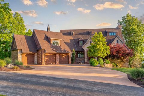 Photo of 112 Grand Ridge, Branson, MO 65616 (MLS # 60323846)