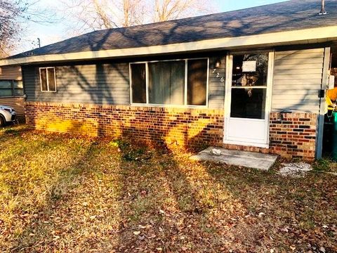 Photo of 726 N Glenn Avenue, Springfield, MO 65803 (MLS # 60310875)