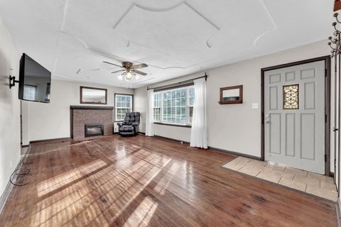 Photo of 401 E Wayland Street, Springfield, MO 65807 (MLS # 60311621)