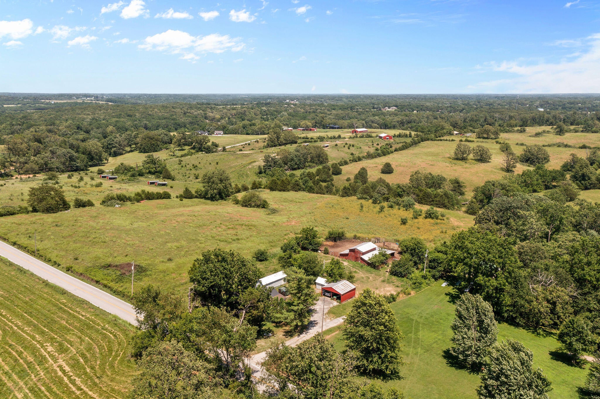 3812 N Farm Rd 131