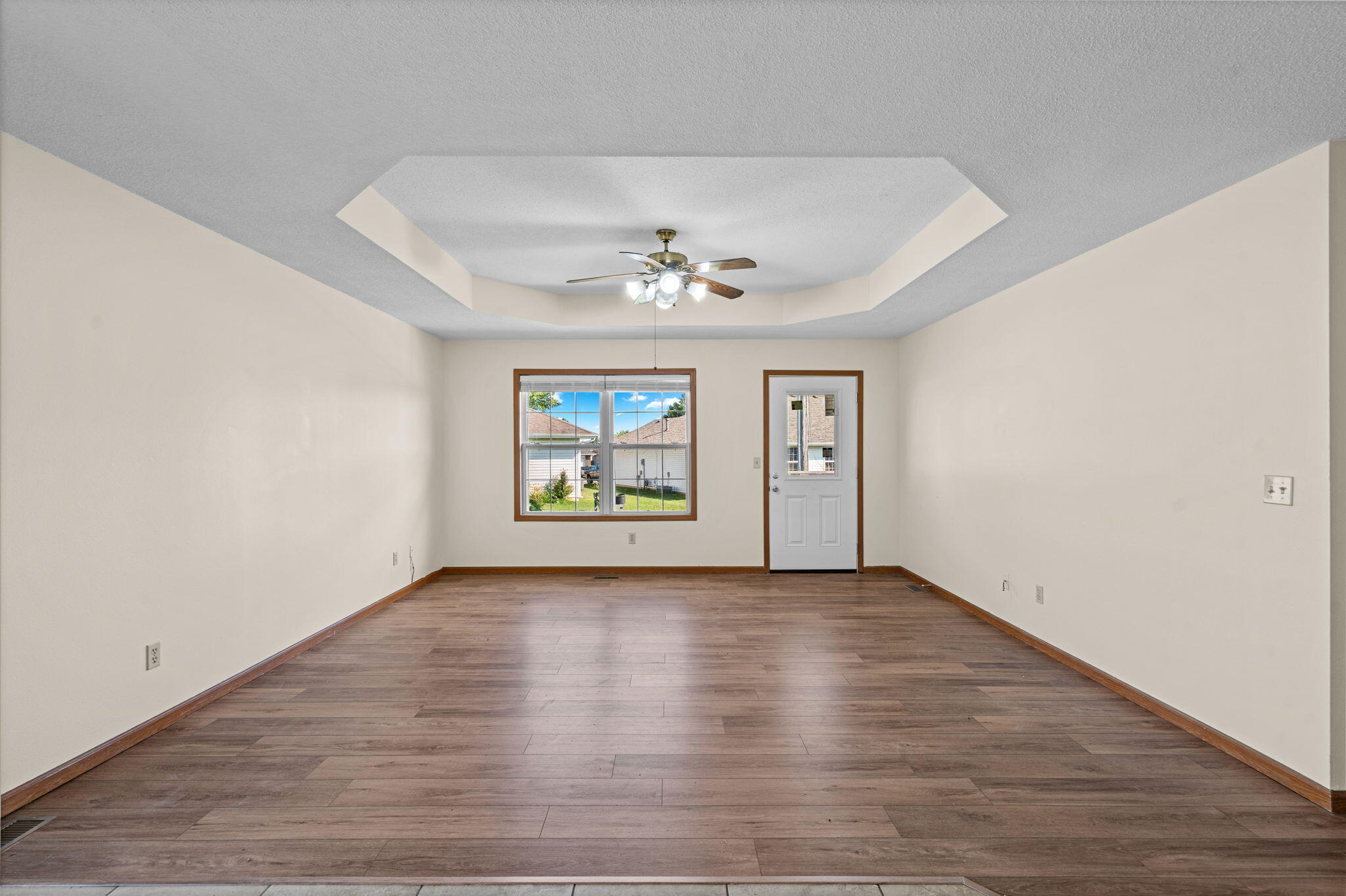 1278 W Butterfield Drive