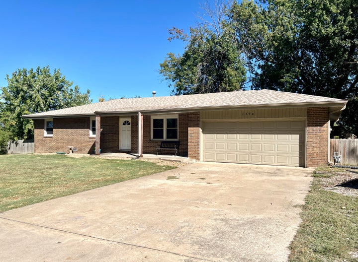 Photo 1 of 44 — 6290 N Alan Avenue, Willard, MO 65781