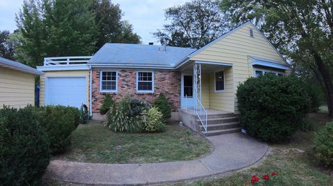 Photo of 8351 Us Highway 60, Mountain View, MO 65548 (MLS # 60307594)
