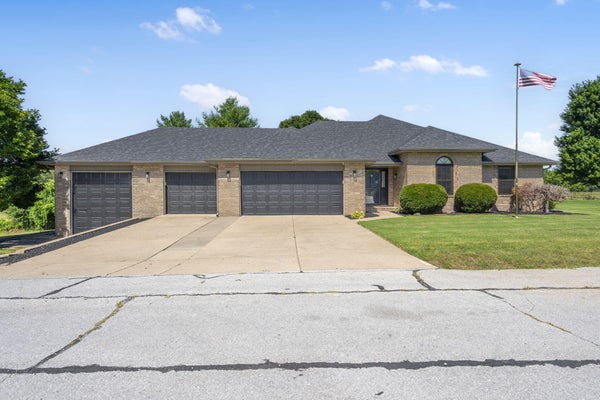 307 S 38TH ST, NIXA, MO 65714 - Image cc9b9763755c940f361eba74fc9cc0c7/873146065