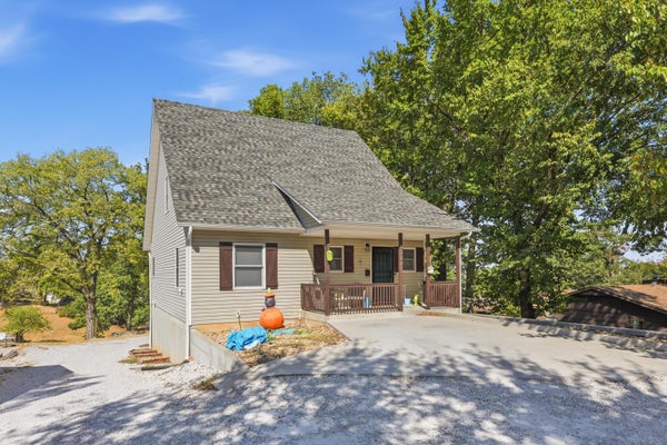3322 S MOFFET AVE, JOPLIN, MO 64804 - Image cd4b2515dc12fe5968f41daed57274fc/2620272933