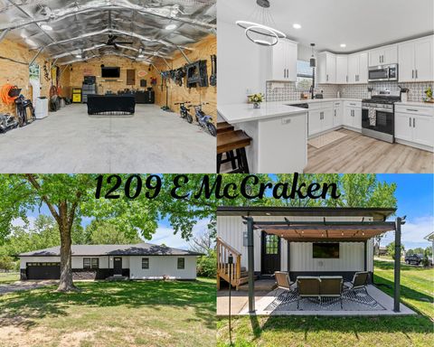 Photo of 1209 E Mccracken Road, Ozark, MO 65721 (MLS # 60323592)