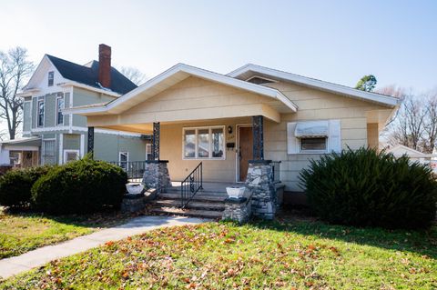 Photo of 2243 N Missouri Avenue, Springfield, MO 65803 (MLS # 60311496)