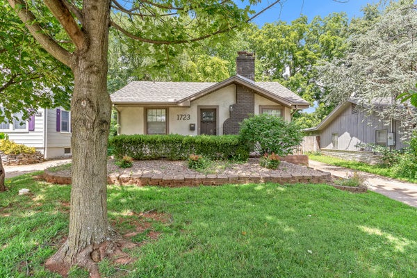 1723 S JEFFERSON AVE, SPRINGFIELD, MO 65807 - Image cfa3d0a76b17c3bd7bfa0bf01512c226/2622551499