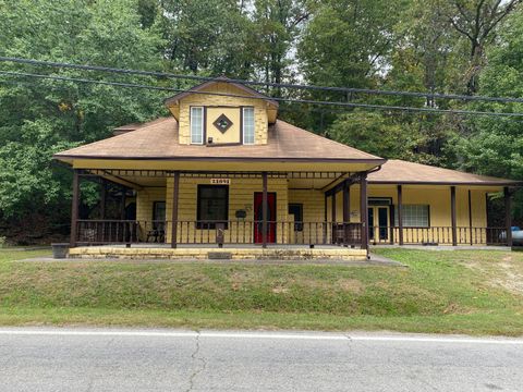 Photo of 21891 Main Street, Reeds Spring, MO 65737 (MLS # 60307429)