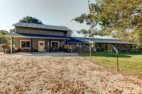 Photo of 421 Rochester Road, Sparta, MO 65753 (MLS # 60307551)