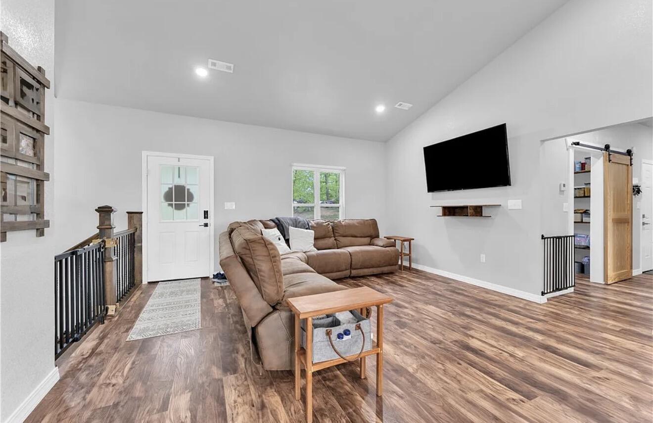 24 Flint Lane - Photo 4