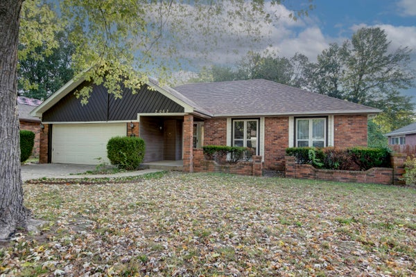 2062 S BUTTERFLY AVE, SPRINGFIELD, MO 65807 - Image d20c04e8d49c17282f019fc72beeb669/2137259033