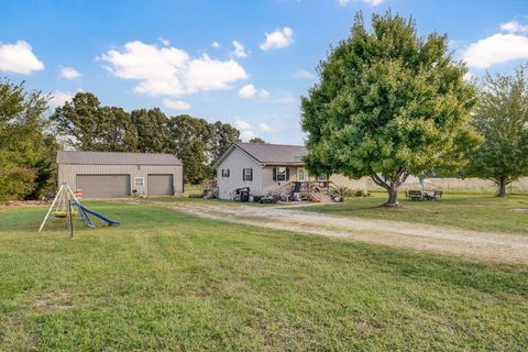 Photo of 97 Concord Drive, Marshfield, MO 65706 (MLS # 60307041)
