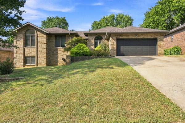4009 S CUTLER CT, SPRINGFIELD, MO 65807 - Image d577e92eec929b17f12a75da9a558240/1020579289