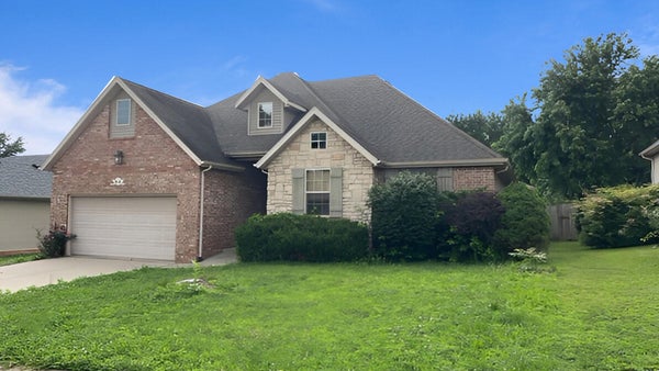 819 S SOUTHGATE DR, NIXA, MO 65714 - Image d784174716870e547b4e2b3184153a34/712563822