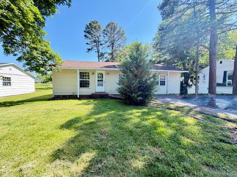 Photo of 10 Burgoyne Drive, West Plains, MO 65775 (MLS # 60324108)