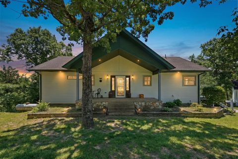 Photo of 174 Lunker Bass Lane, Shell Knob, MO 65747 (MLS # 60323943)