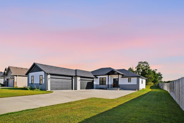 528 FOX CREEK RD, ROGERSVILLE, MO 65742 - Image d896204e6f1d8d4eed5bb4448e68e1ad/1475492560