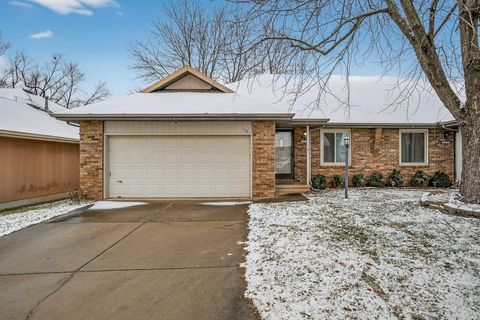 Photo of 3150 S Sagamont Avenue 102 #102, Springfield, MO 65807 (MLS # 60311063)