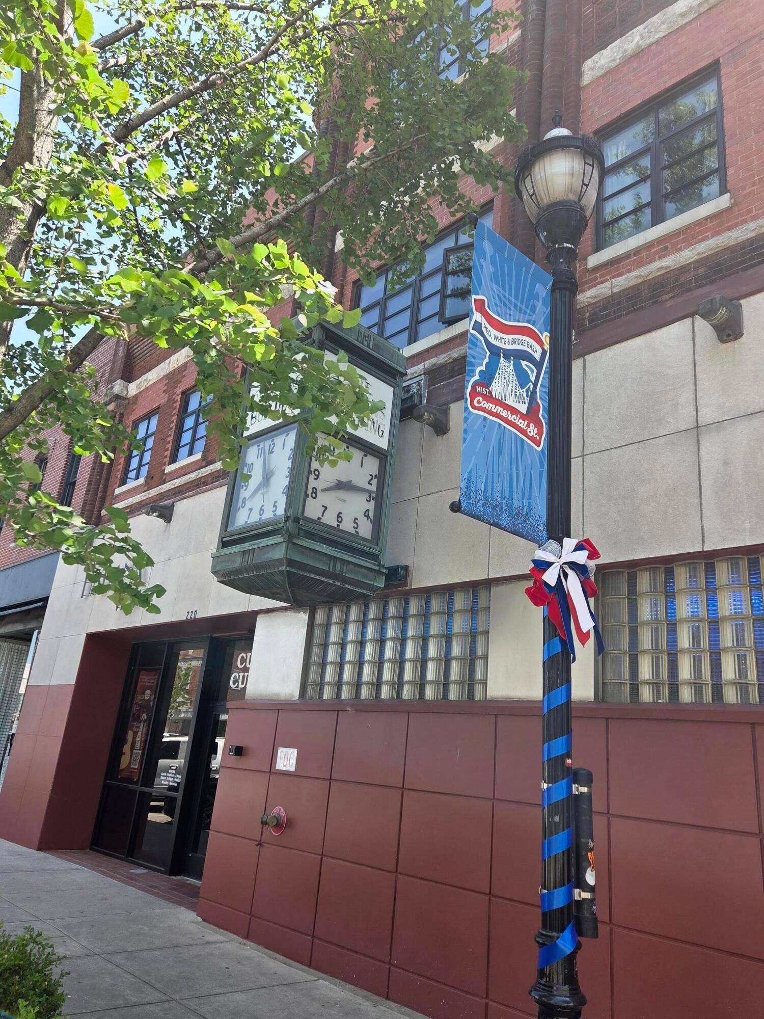 220 E Commercial Street