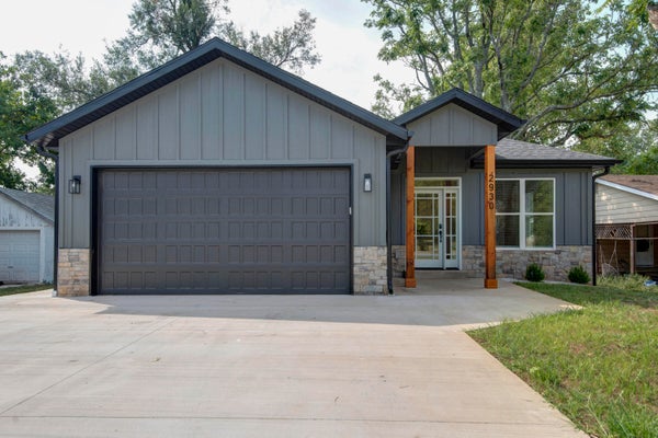 2930 W OLIVE ST, SPRINGFIELD, MO 65802 - Image da6933da81ceddc4a42764d18cce9998/686873091