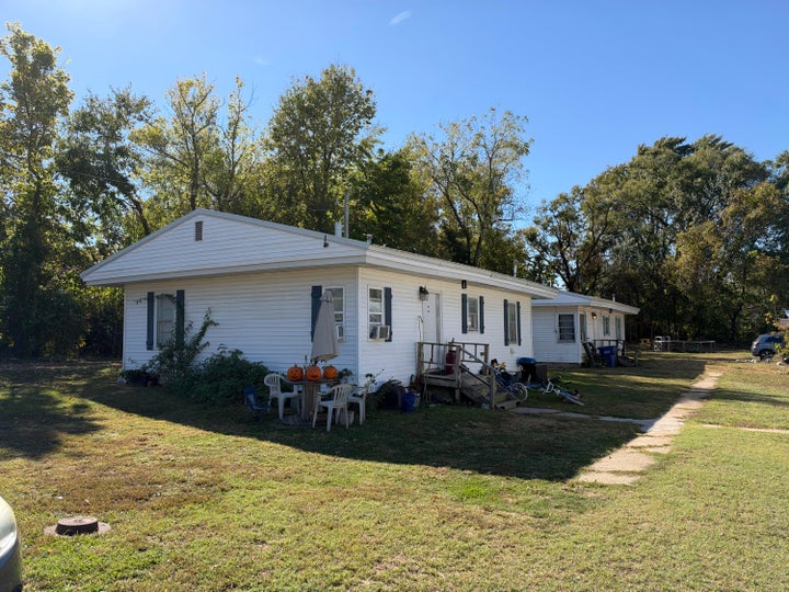Photo 1 of 10 — 209 N Hamilton Avenue, Mansfield, MO 65704